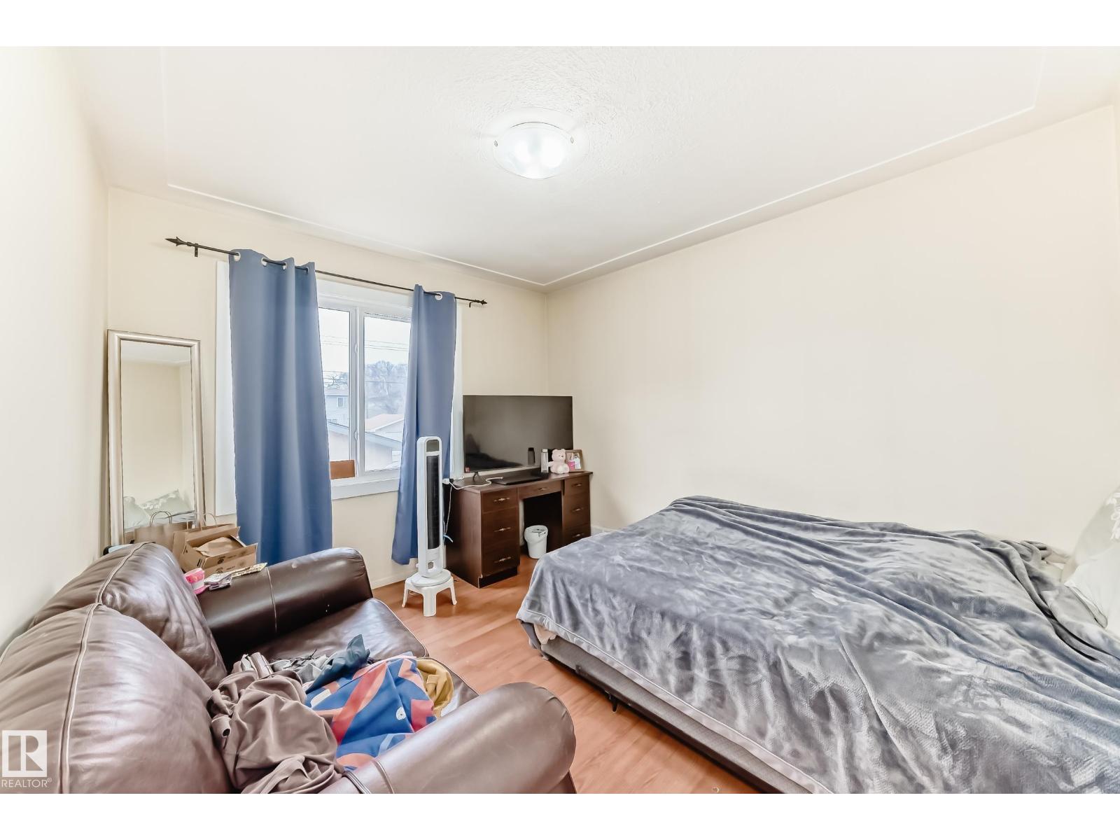 11716 124 ST NW - 53