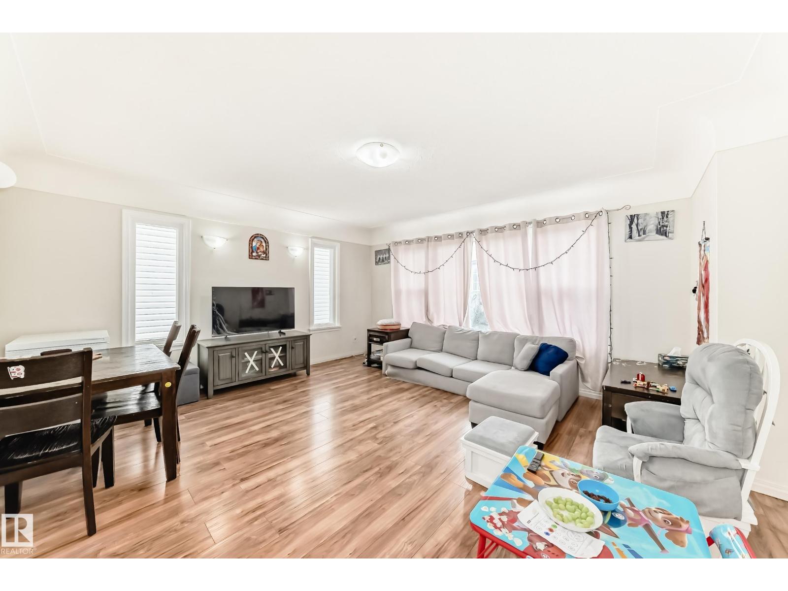 11716 124 ST NW - 42