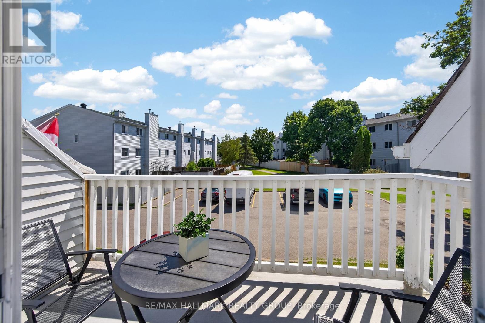 3 Bed, 3 Bath House for Sale in Ottawa – 36 – 25 CASTLEGREEN PRIVATE, Ottawa – MLS# X13486946 - Image 7
