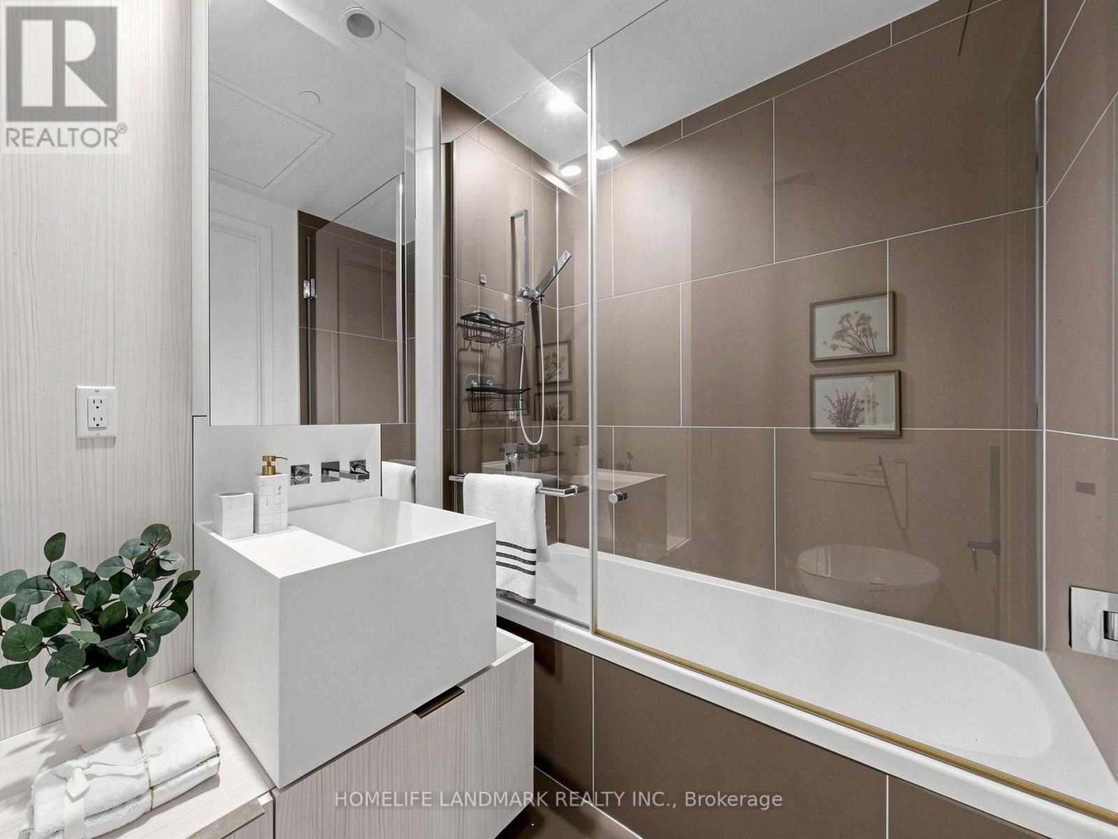 #6608 1 BLOOR STREET E - Image 18