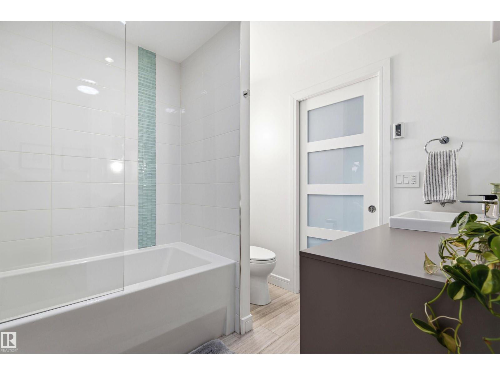 6905 102A AV NW — photo 24