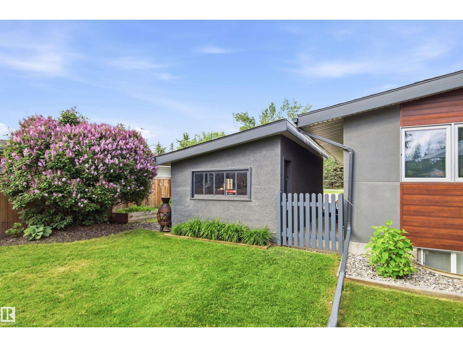 6905 102A AV NW — photo 43