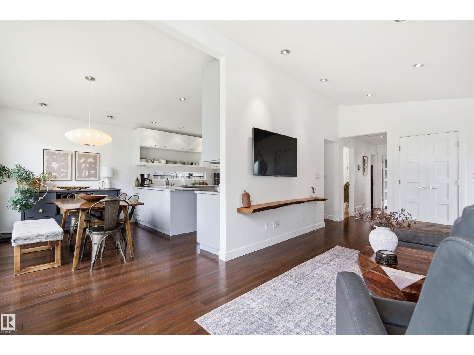 6905 102A AV NW — photo 9