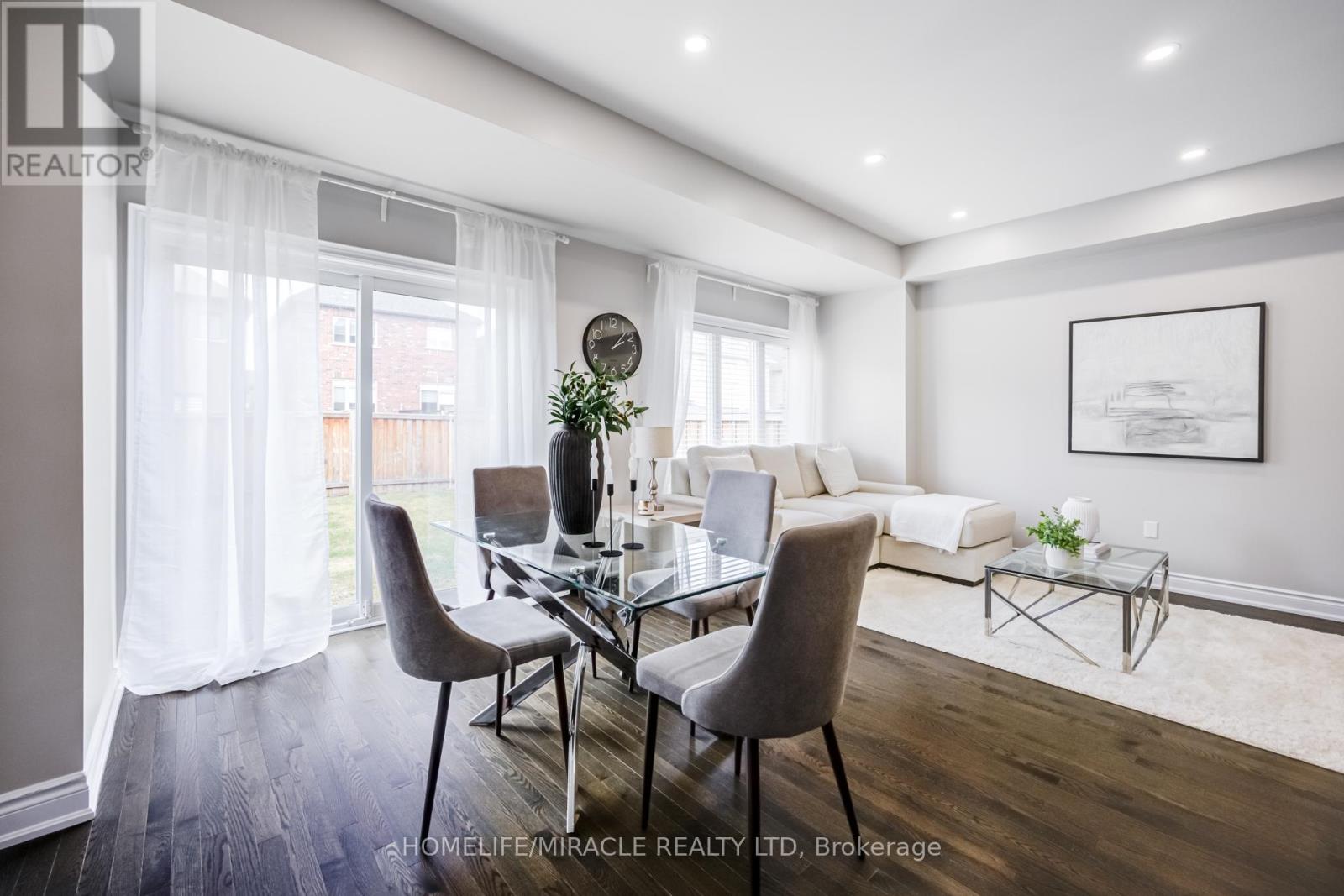 16 ARNOLD CRESCENT - 15