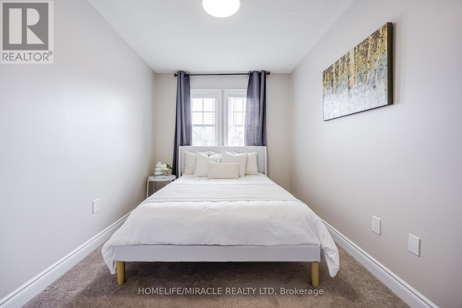 16 ARNOLD CRESCENT - 22