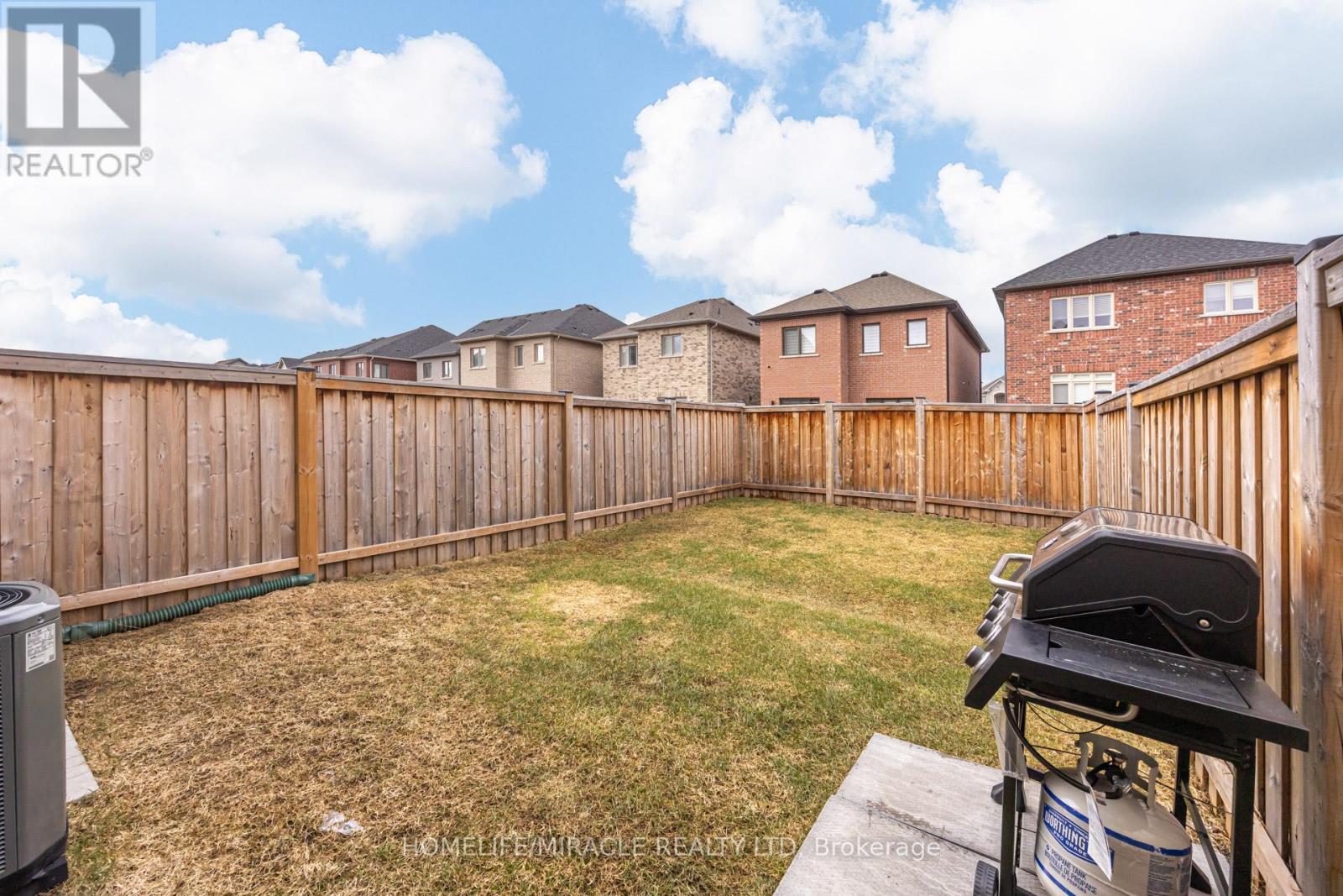 16 ARNOLD CRESCENT - 36