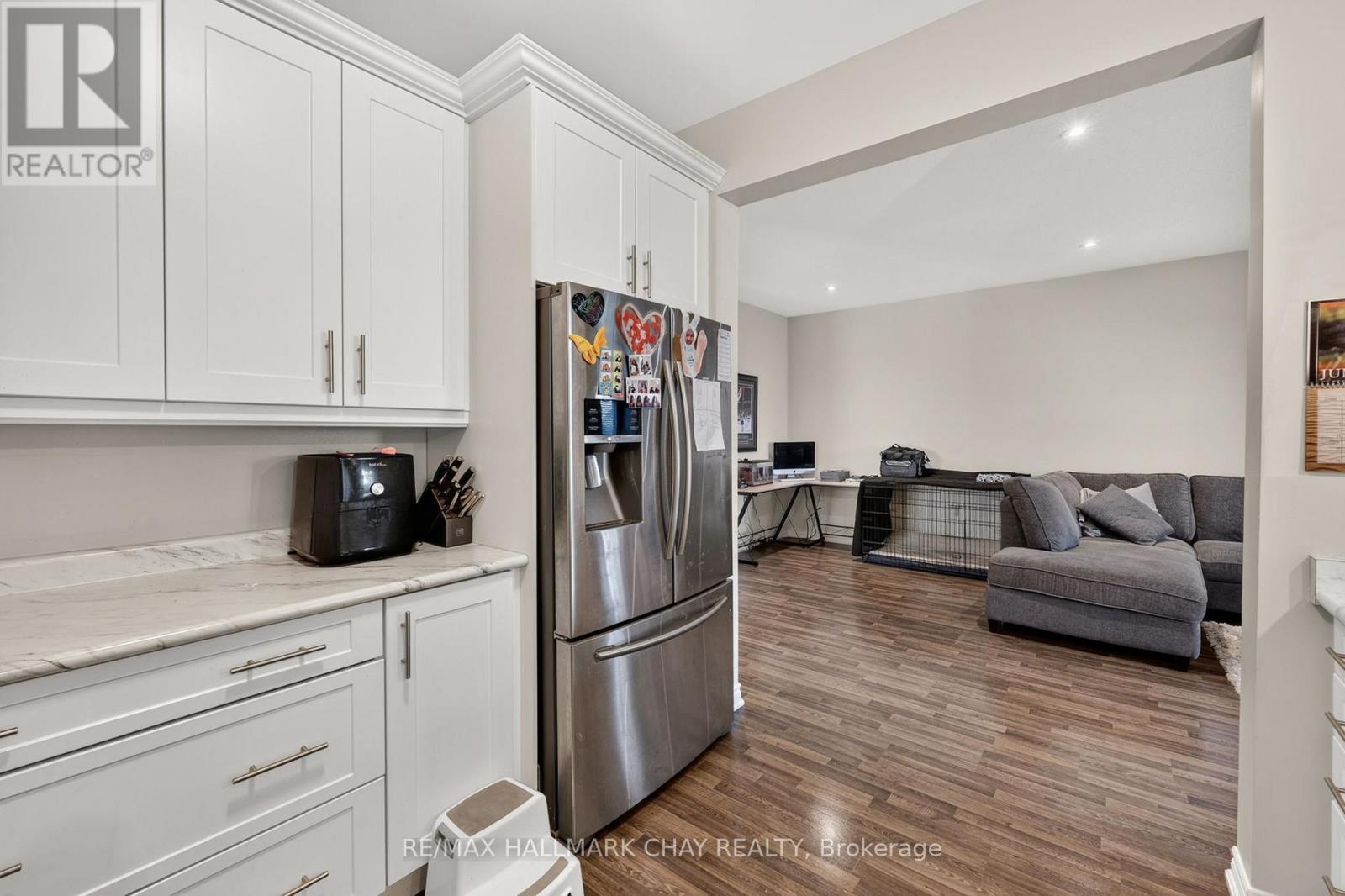 32 JONES STREET - 14