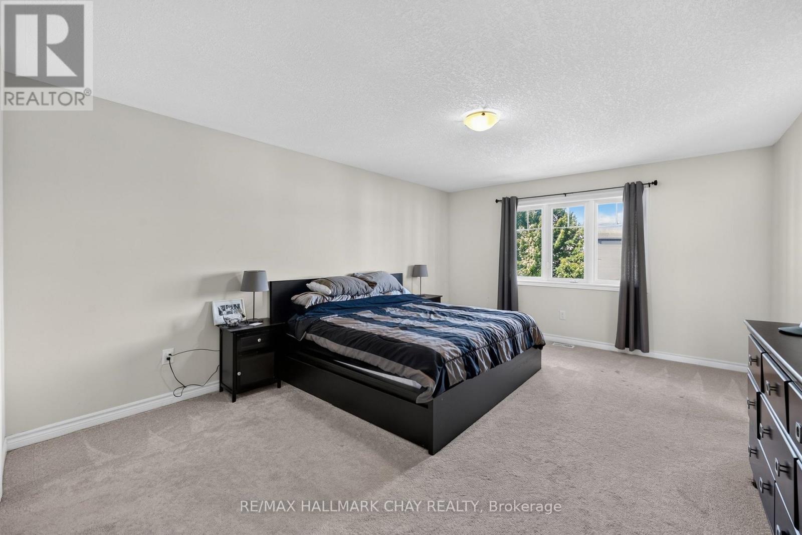 32 JONES STREET - 21