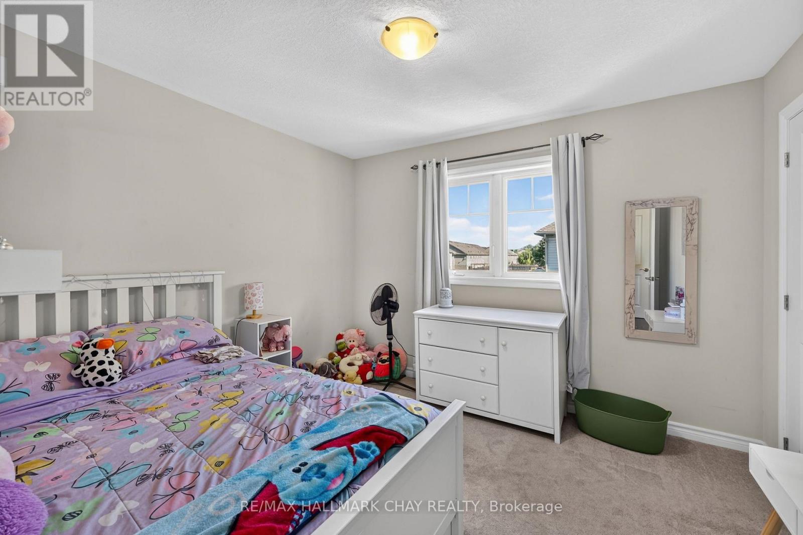 32 JONES STREET - 26