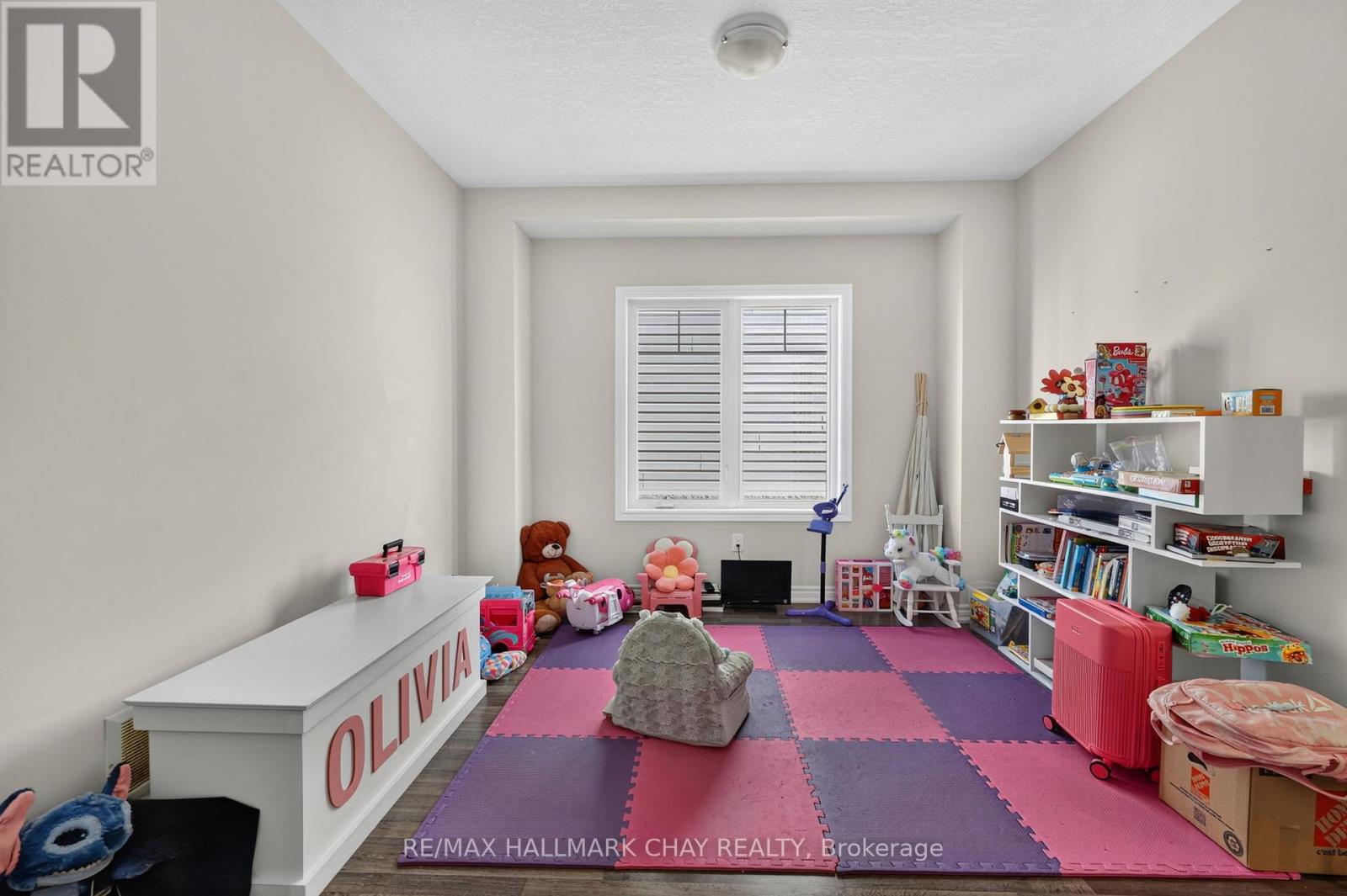 32 JONES STREET - 8