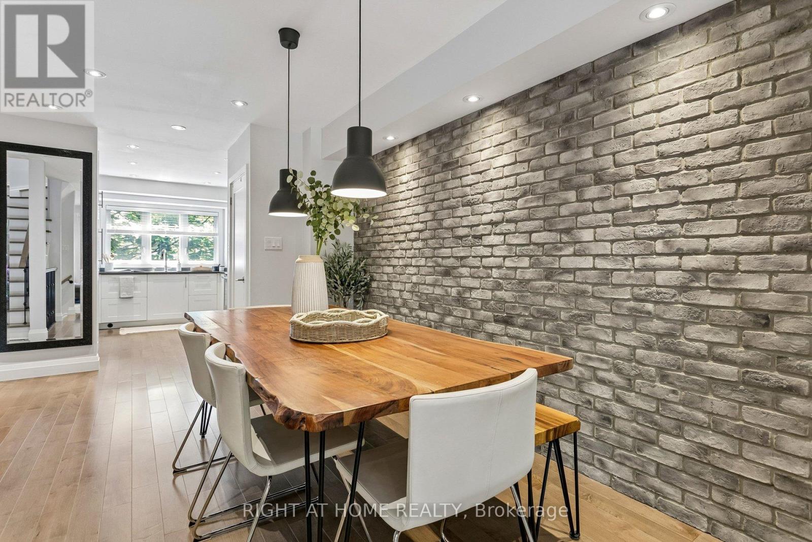 Brink Veneer Wall