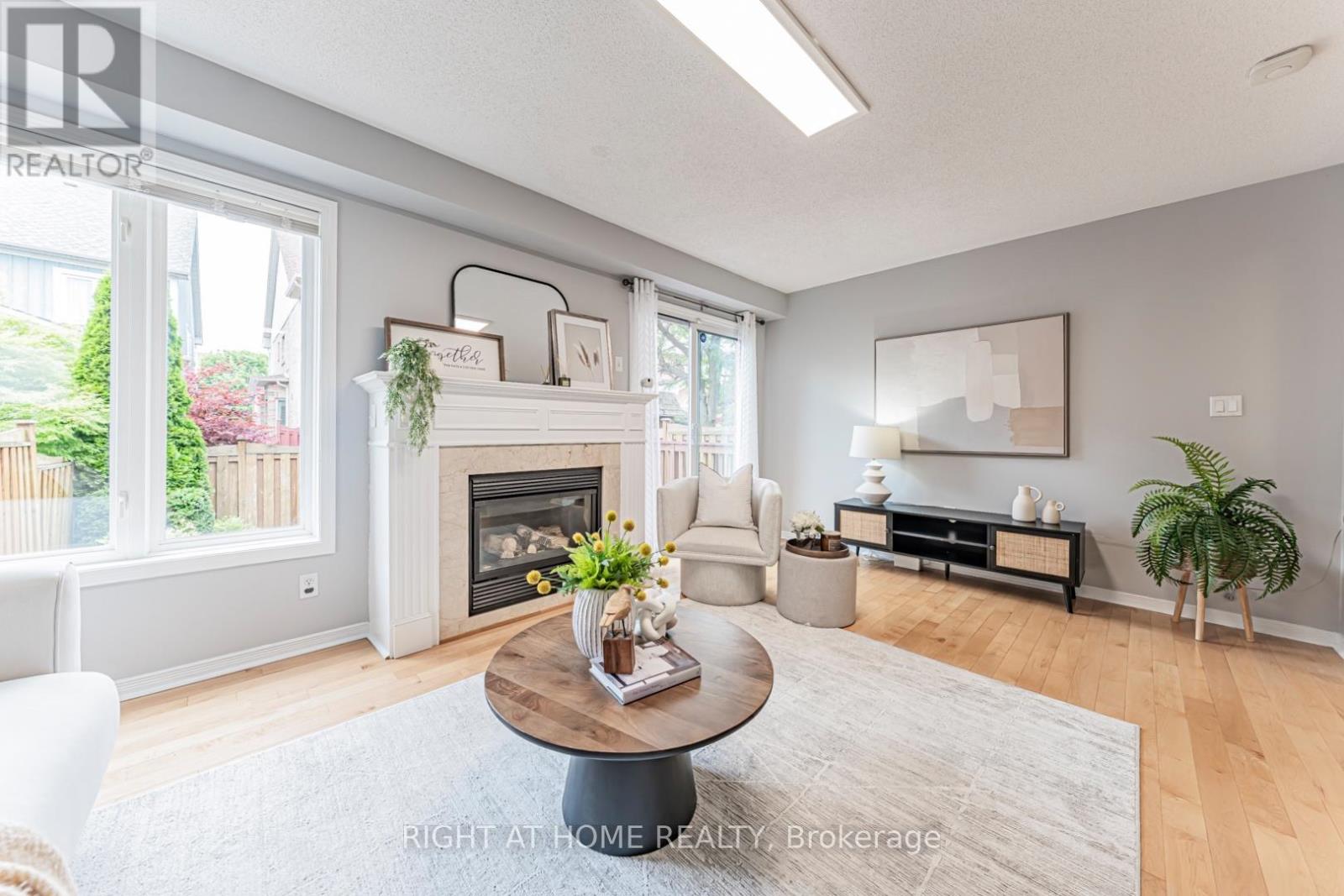 1133 HICKORY HOLLOW GLEN - 11