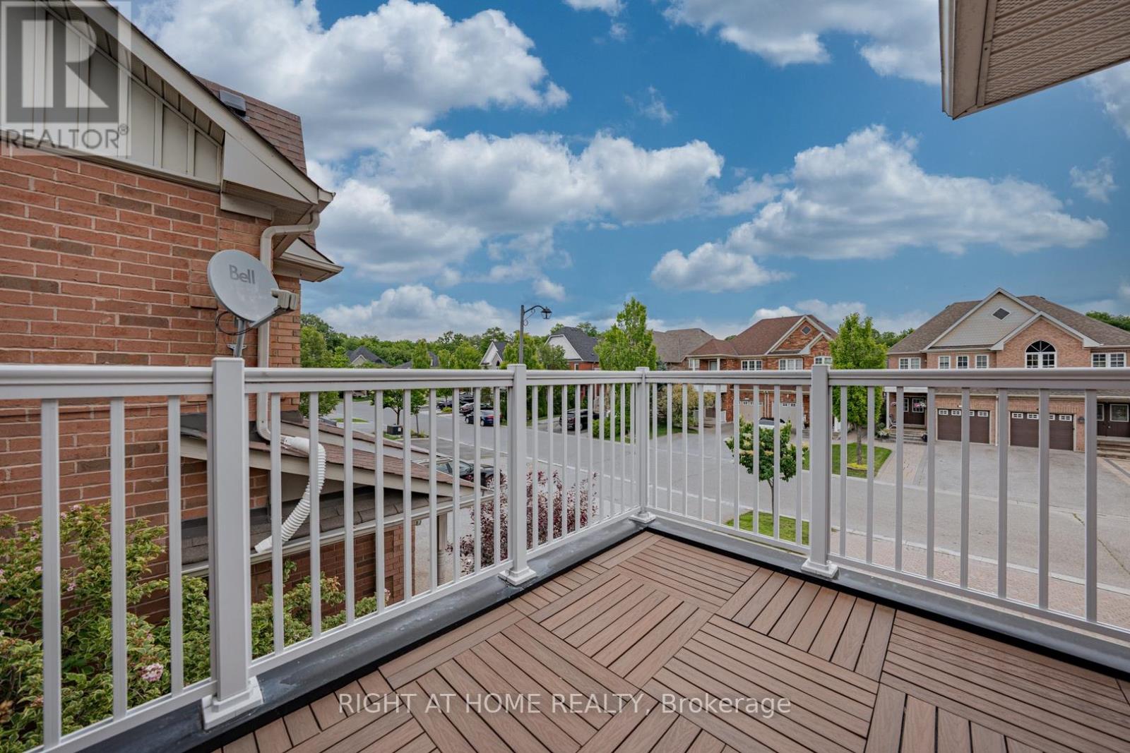 1133 HICKORY HOLLOW GLEN - 24