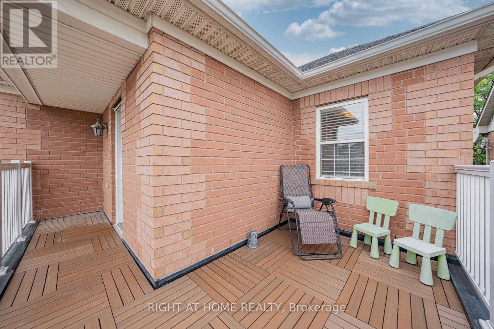 1133 HICKORY HOLLOW GLEN - 26