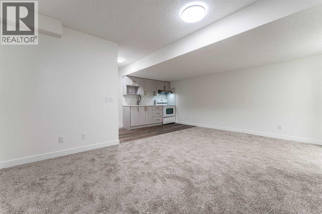 3222 CHINOOK WINDS Drive SW - 27