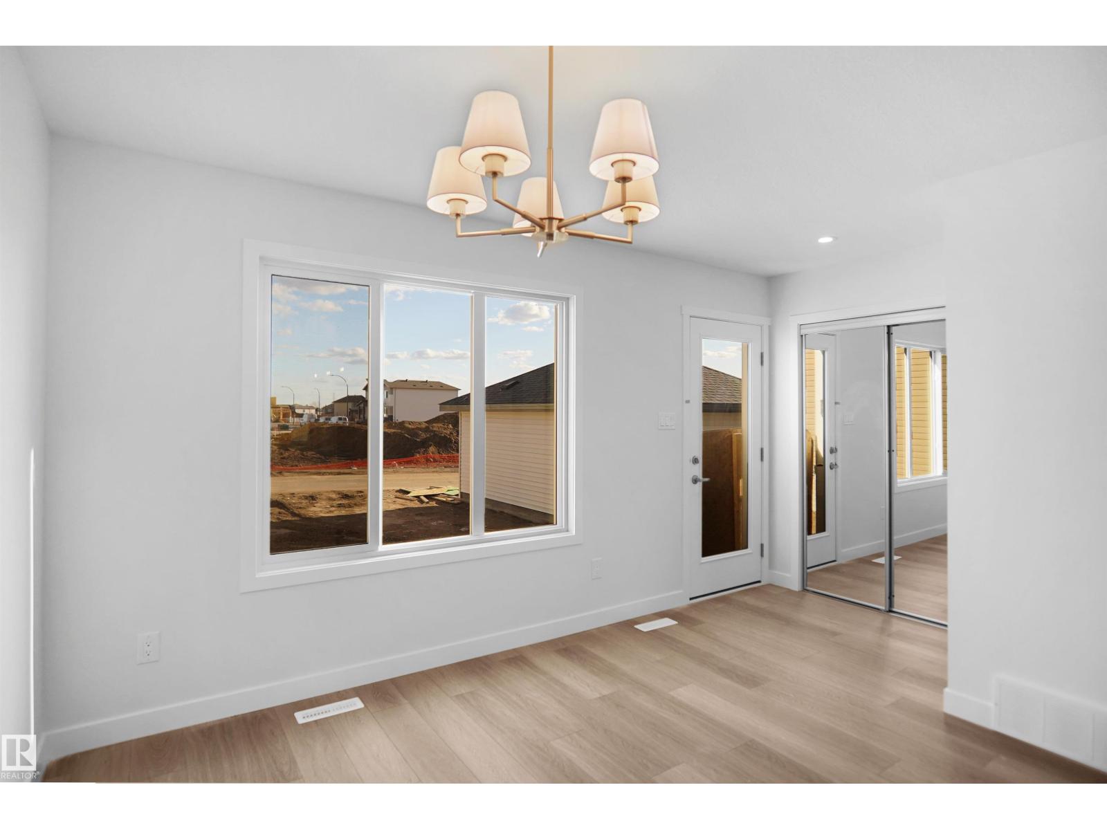 22525 83A AV NW - 12