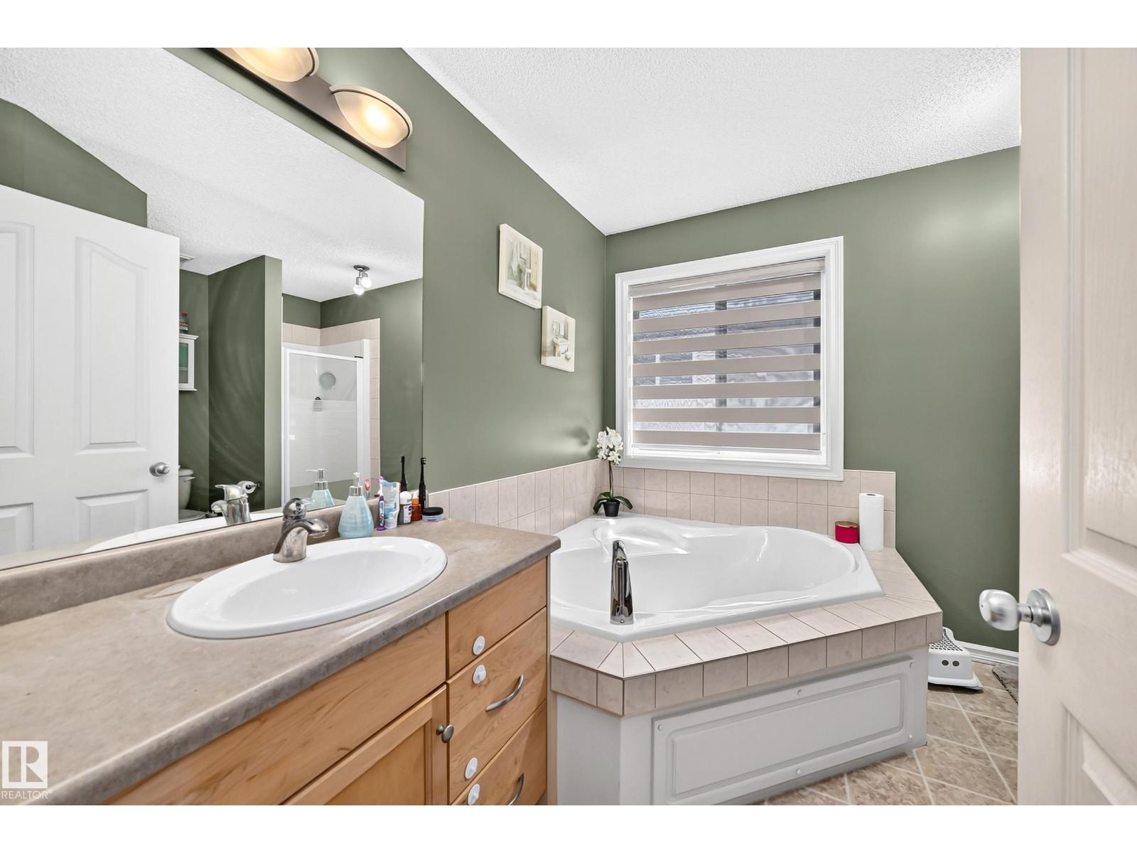 3224 26 ST NW — photo 33