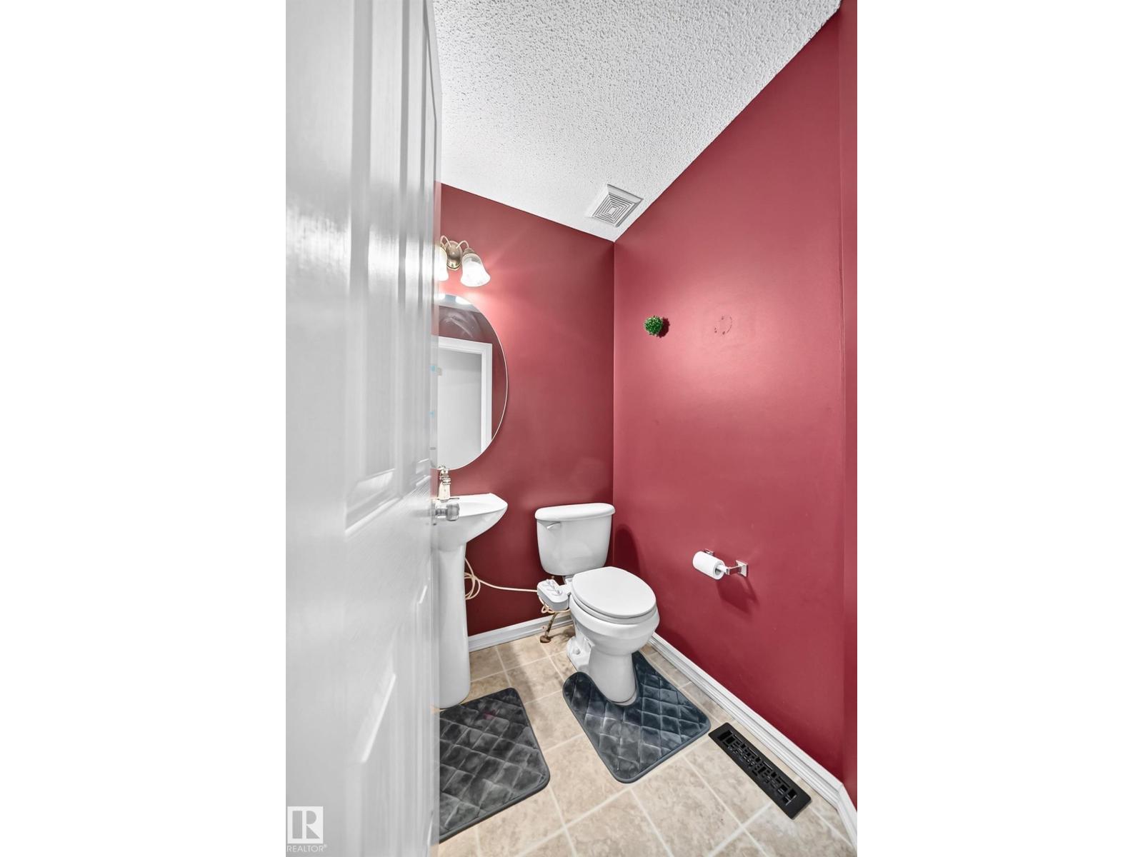 3224 26 ST NW — photo 24