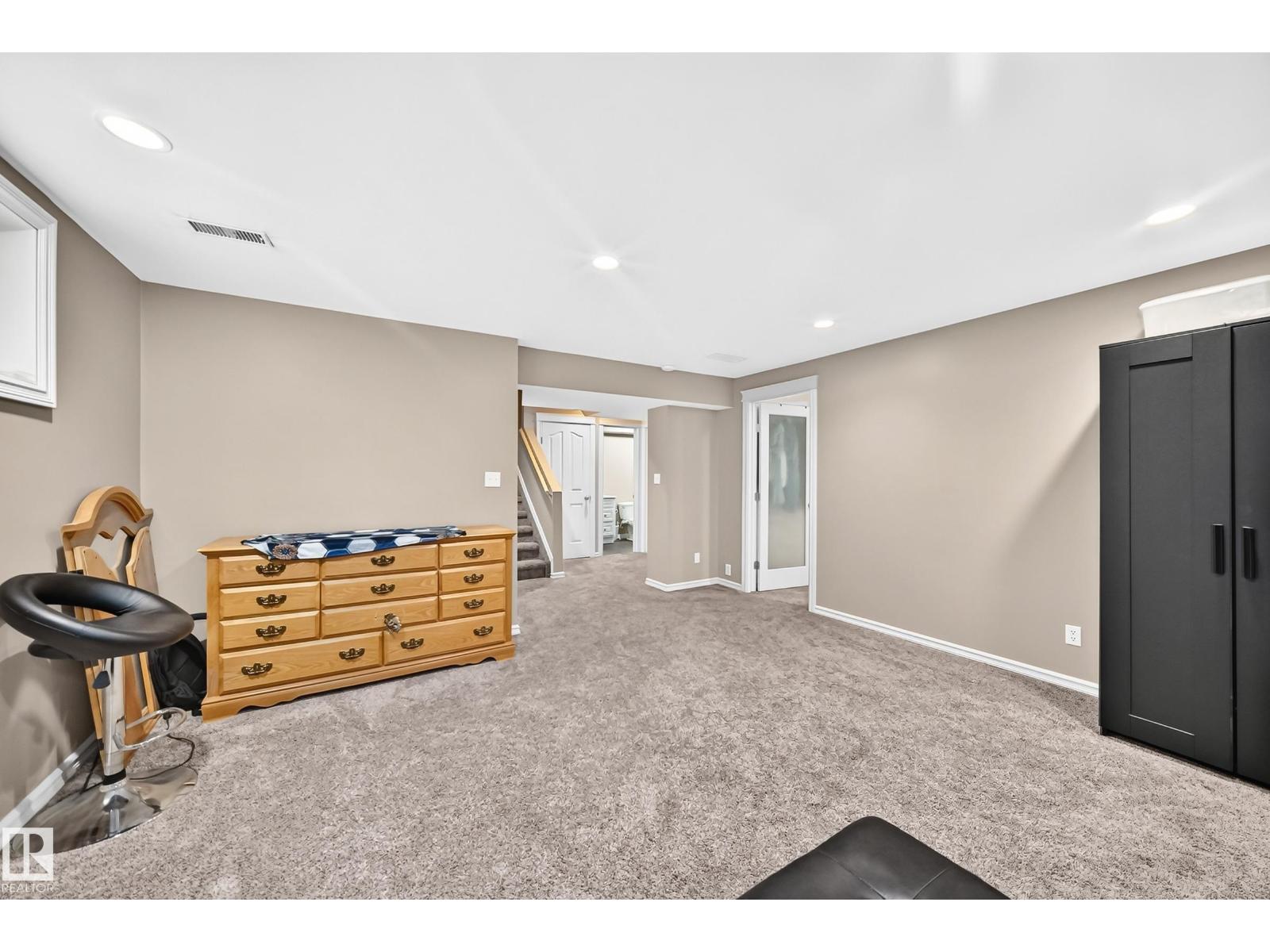 3224 26 ST NW — photo 53
