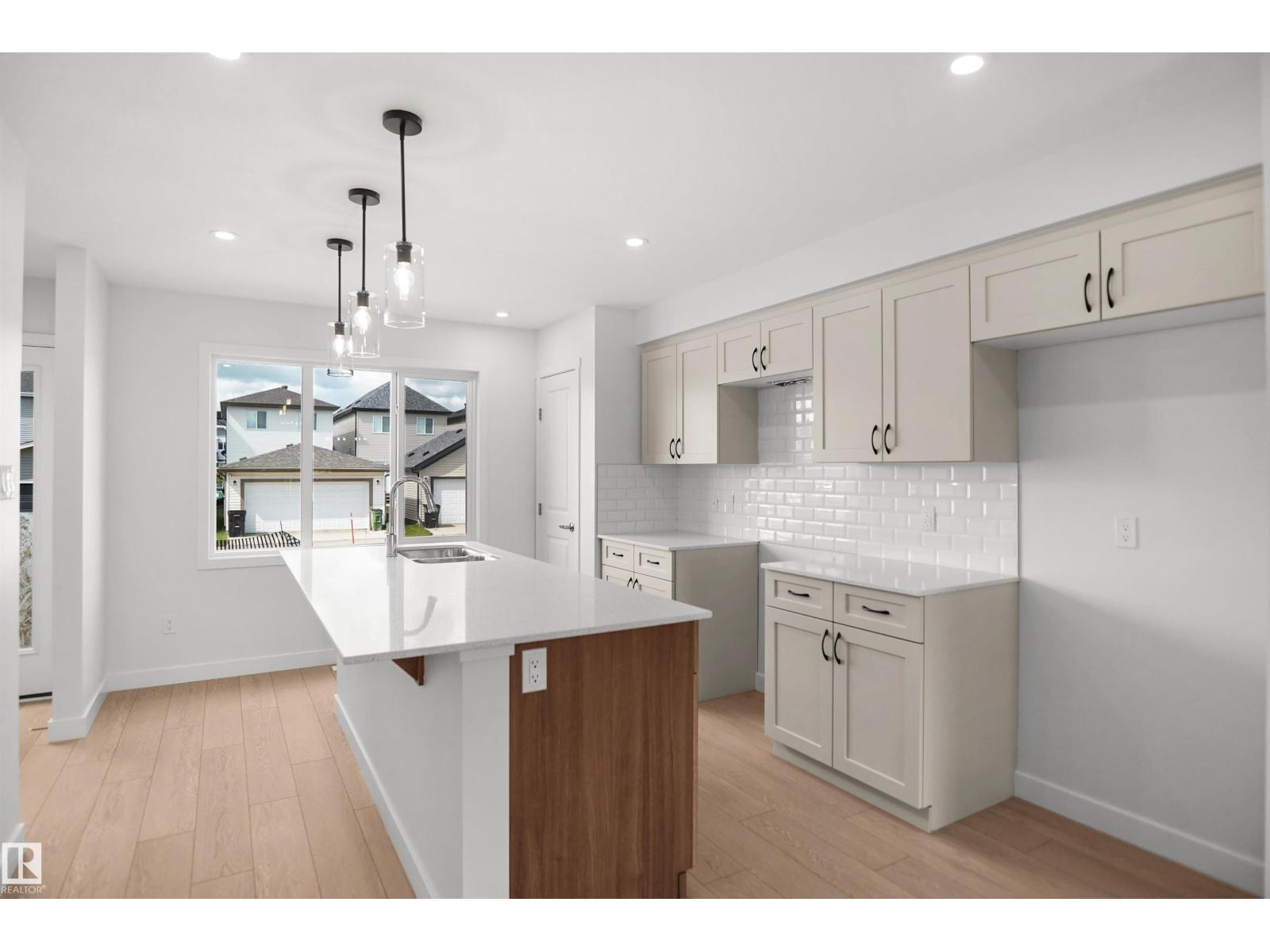 22529 83A AV NW - 10