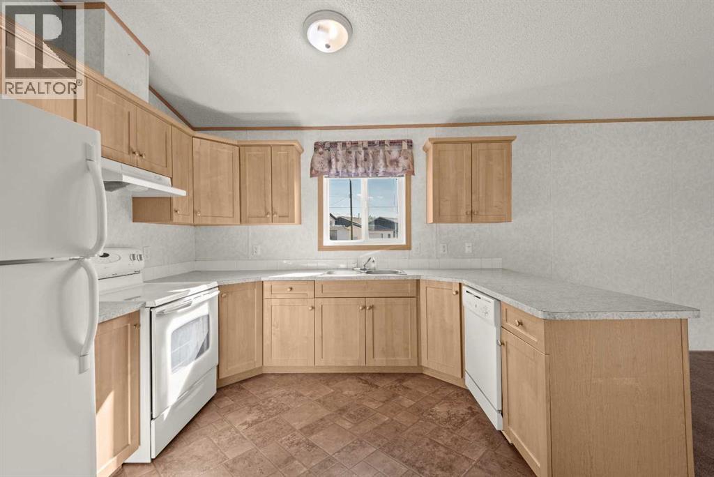 8 Trochu Avenue - 11