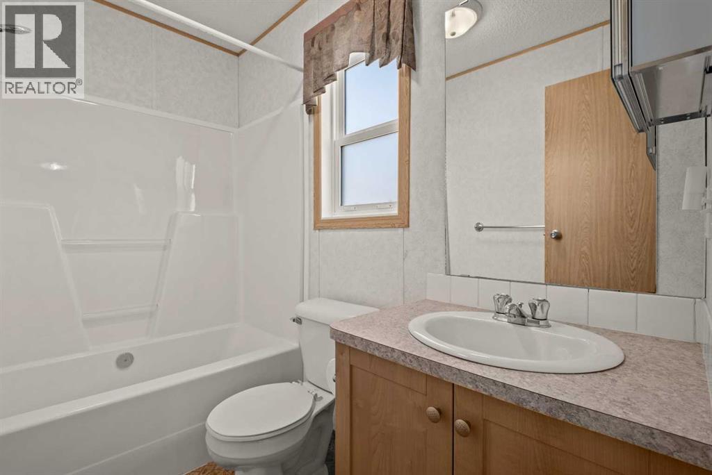 8 Trochu Avenue - 23