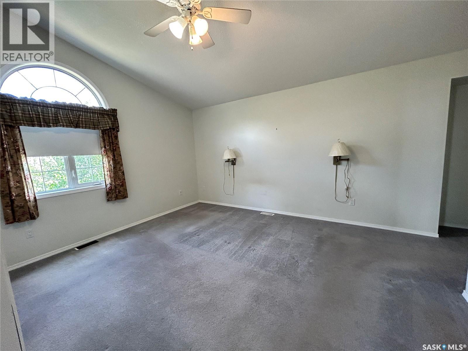 3 Falcon PLACE - 18
