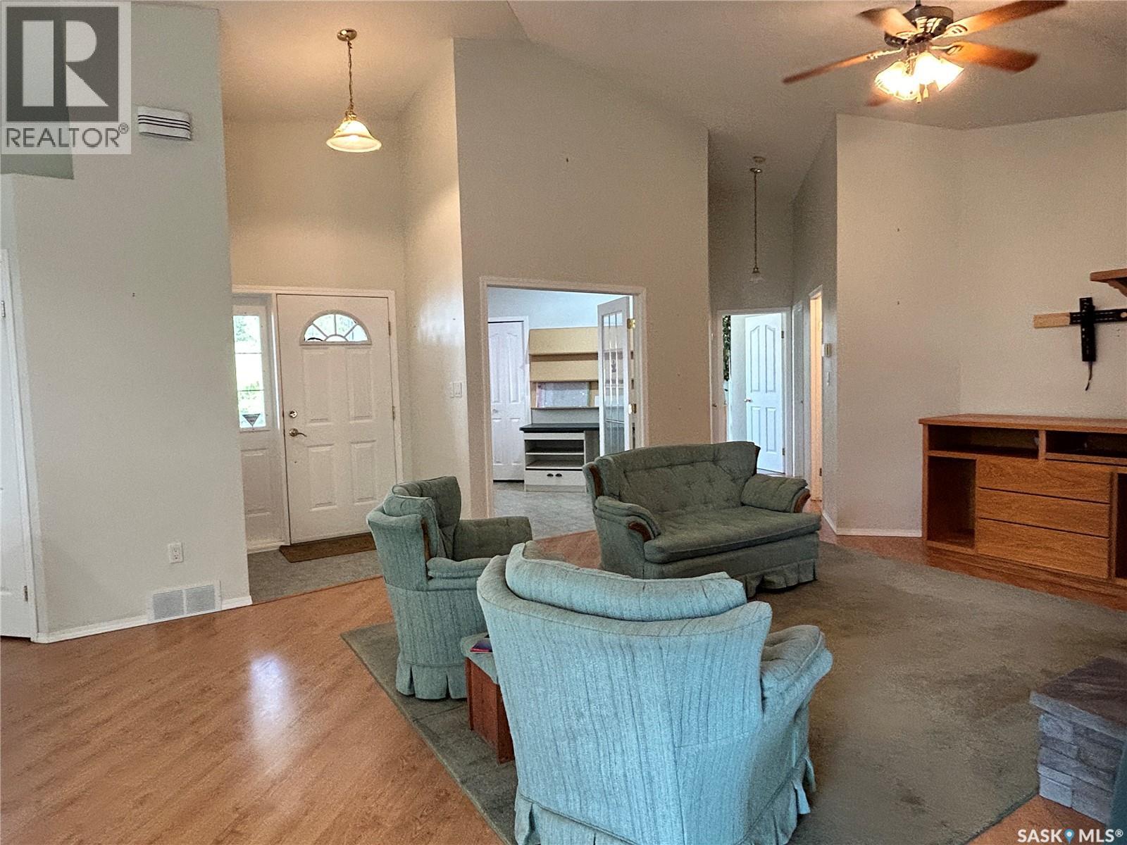 3 Falcon PLACE - 15
