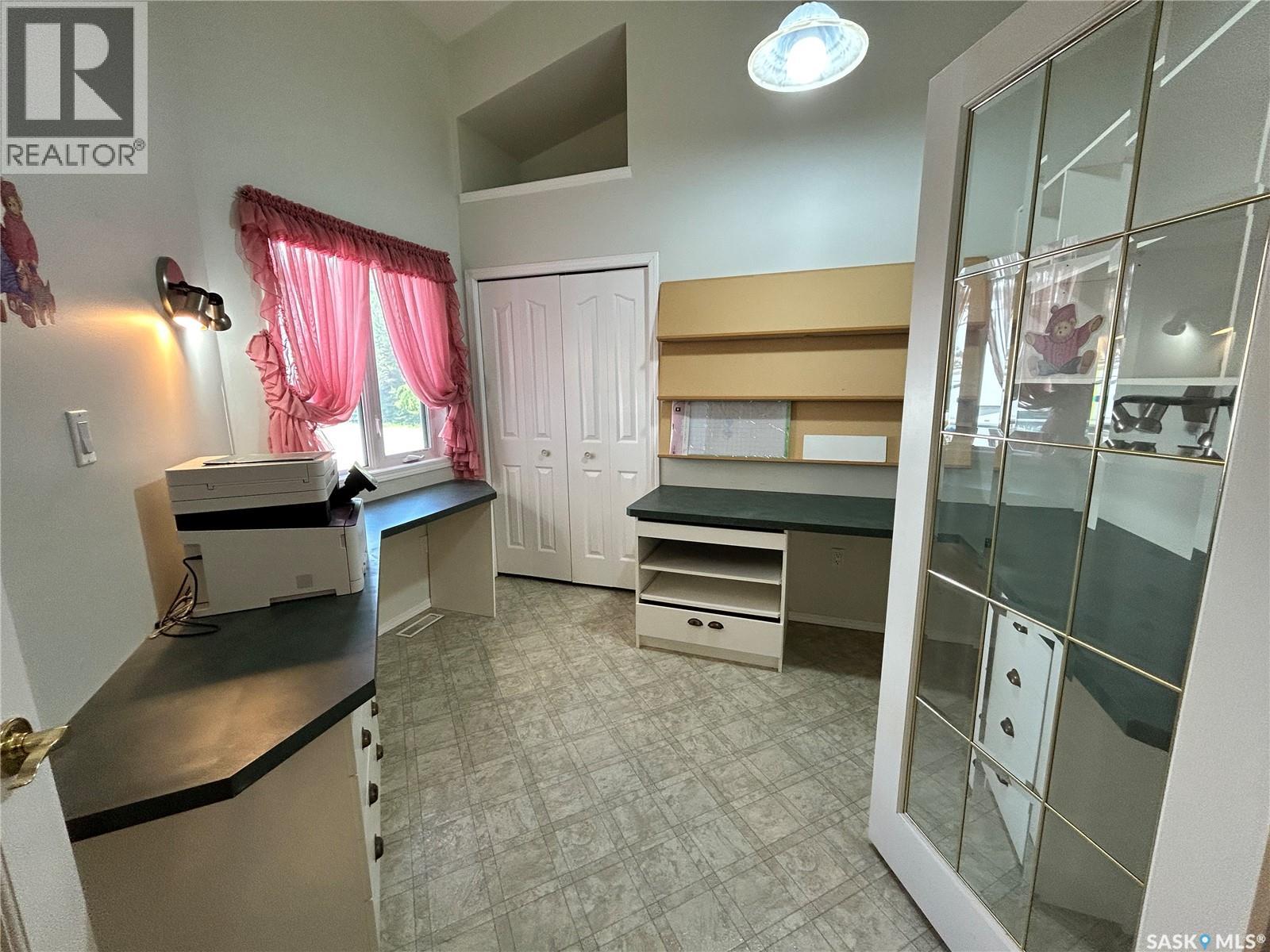 3 Falcon PLACE - 21