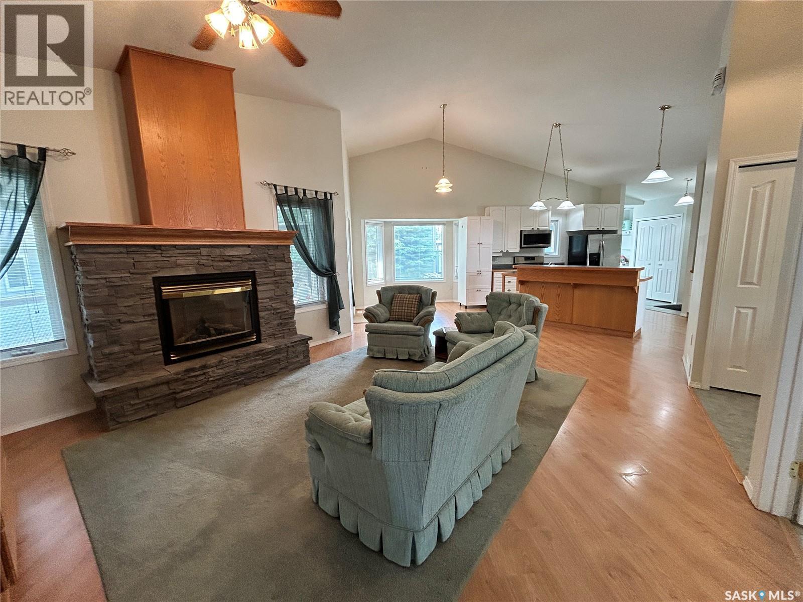 3 Falcon PLACE - 16