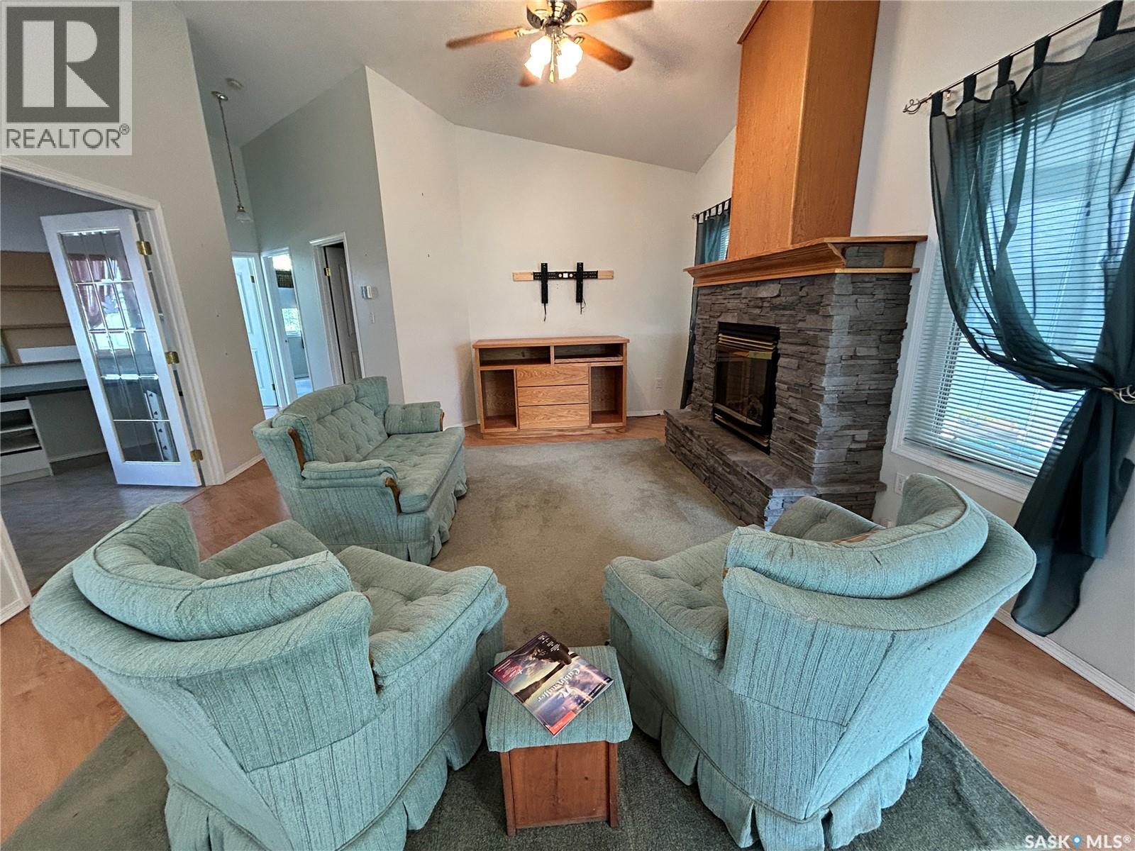 3 Falcon PLACE - 14