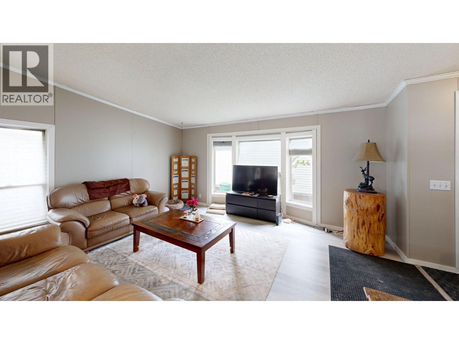 #51 1040 9TH Avenue - 4