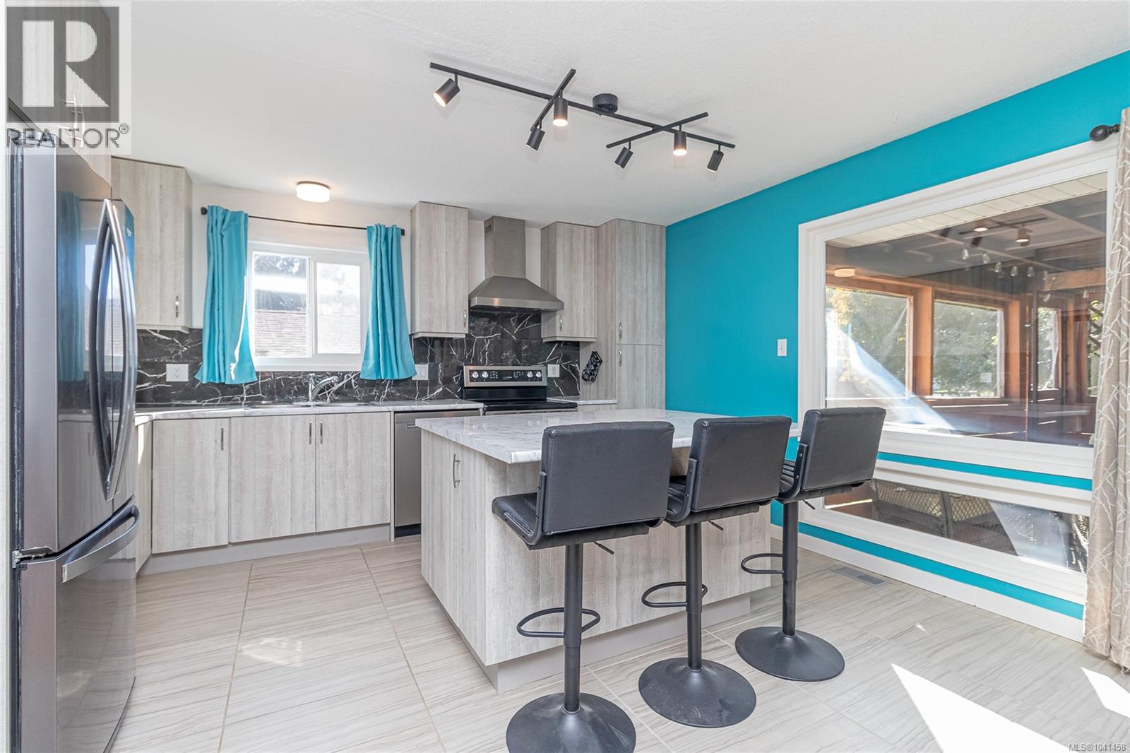 9384 Chemainus Rd - 19