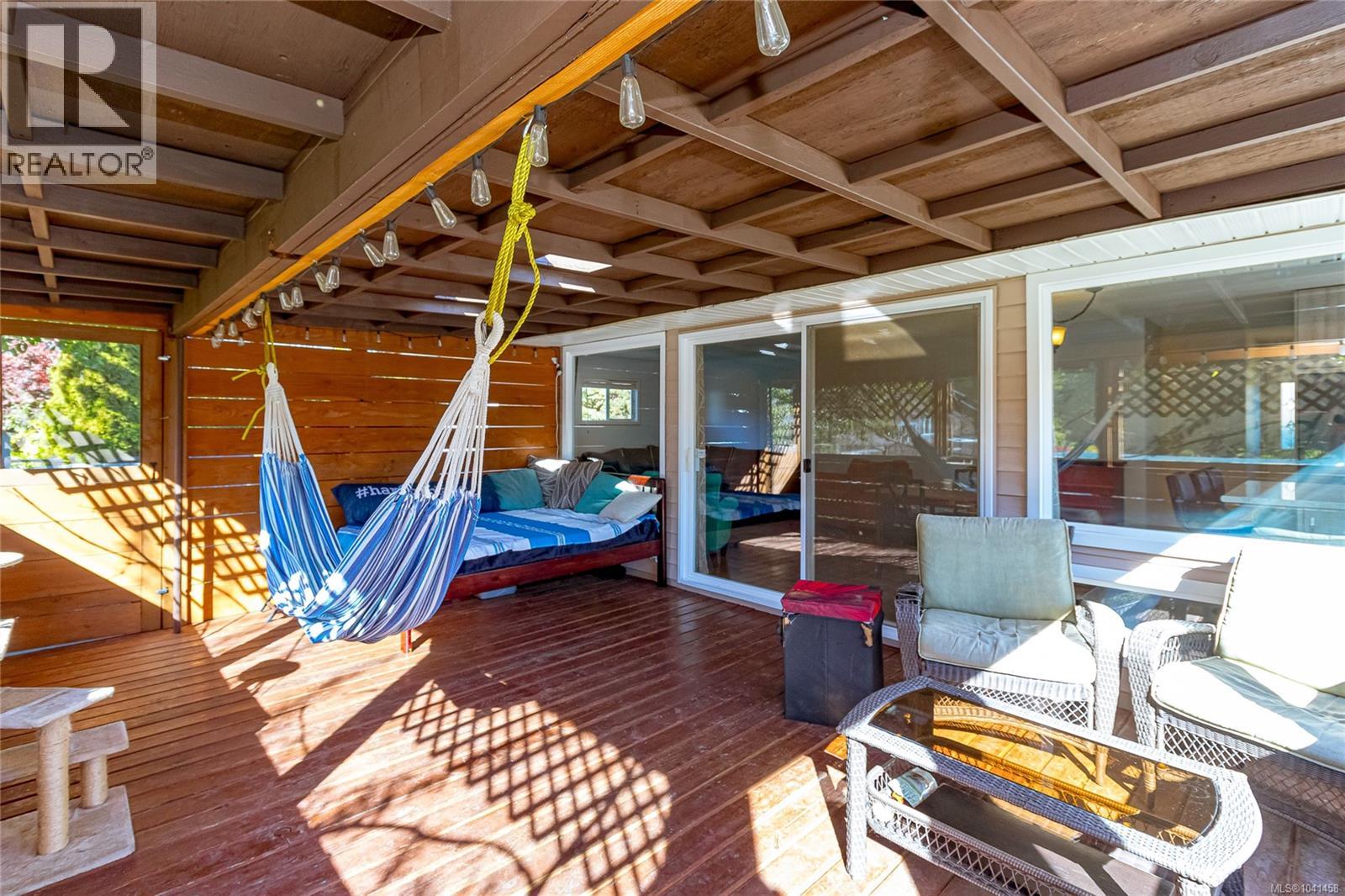 9384 Chemainus Rd - 29