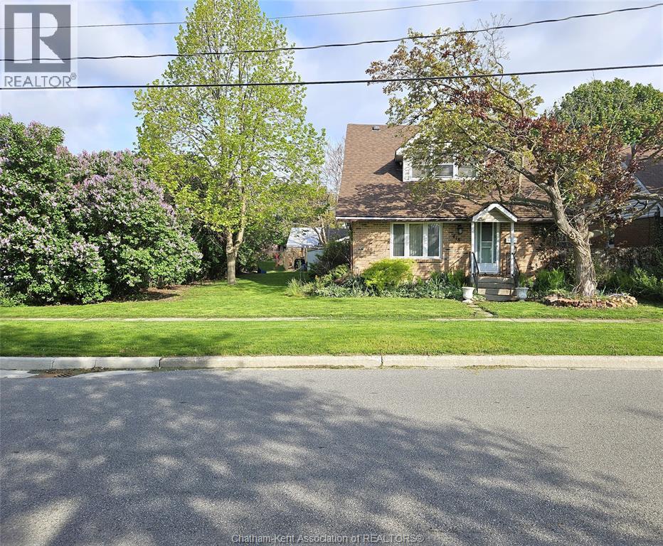 418 Gillard STREET - 1