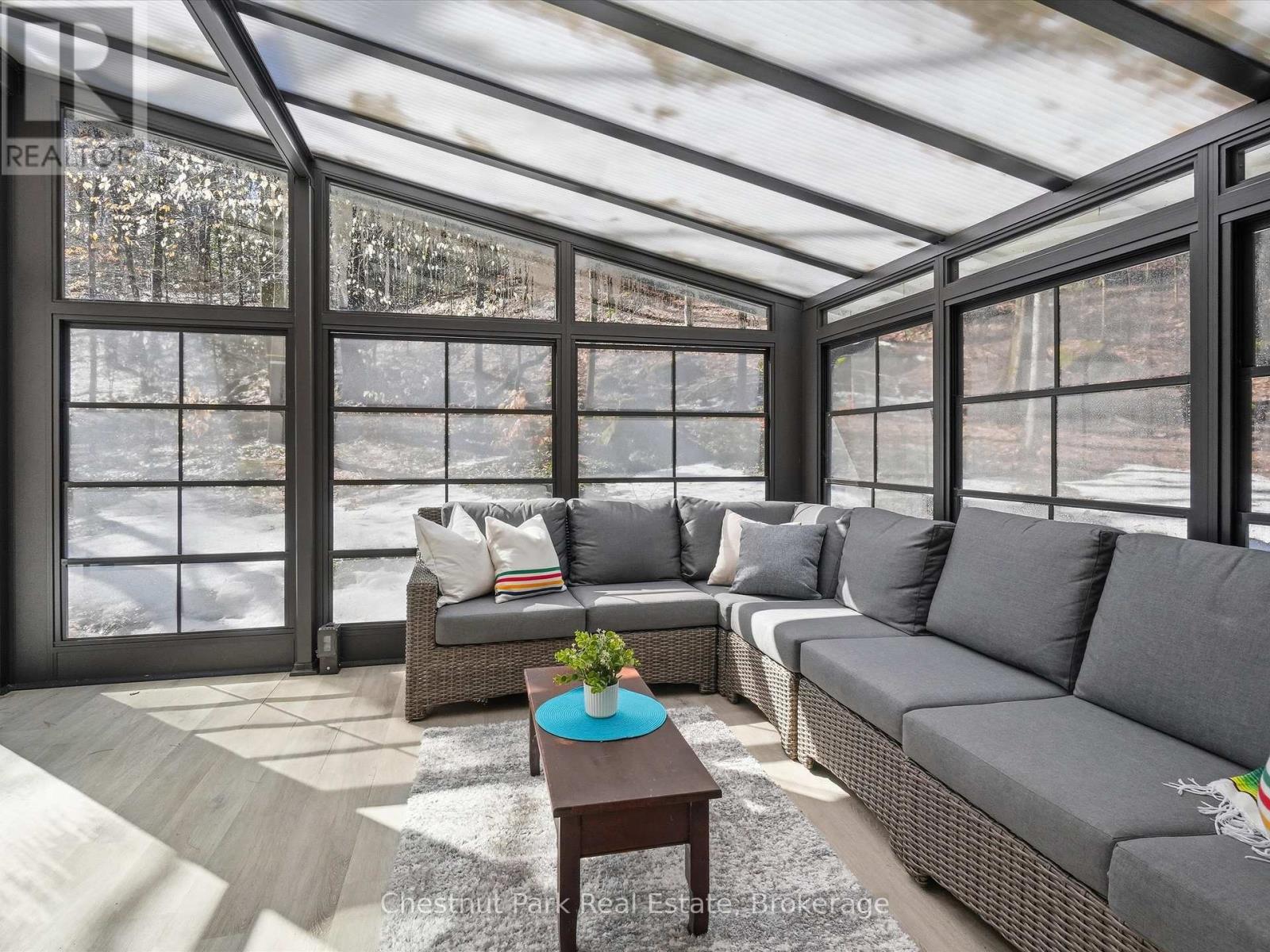 1087 GLENMOUNT ROAD - 33