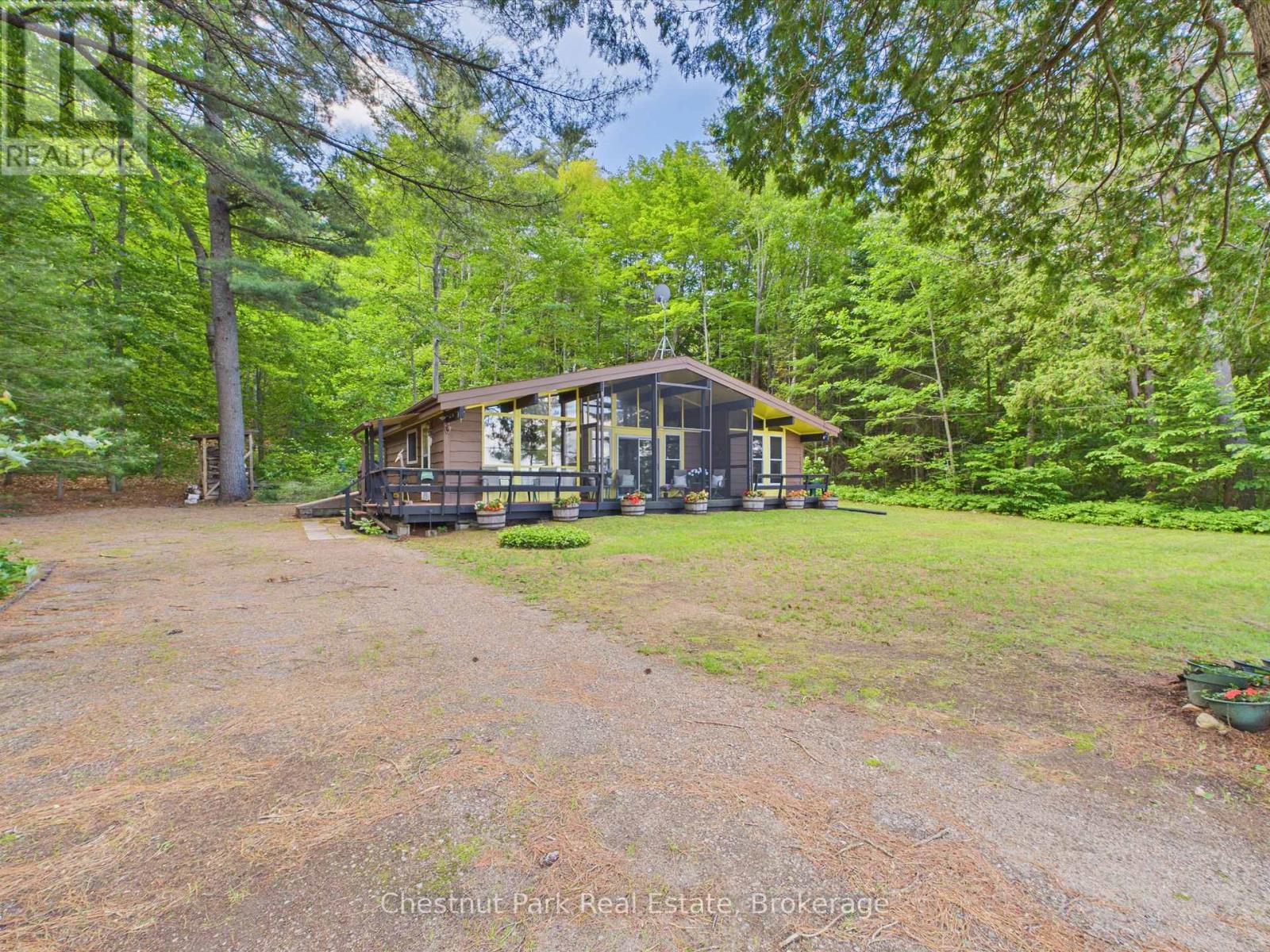 1087 GLENMOUNT ROAD - 41