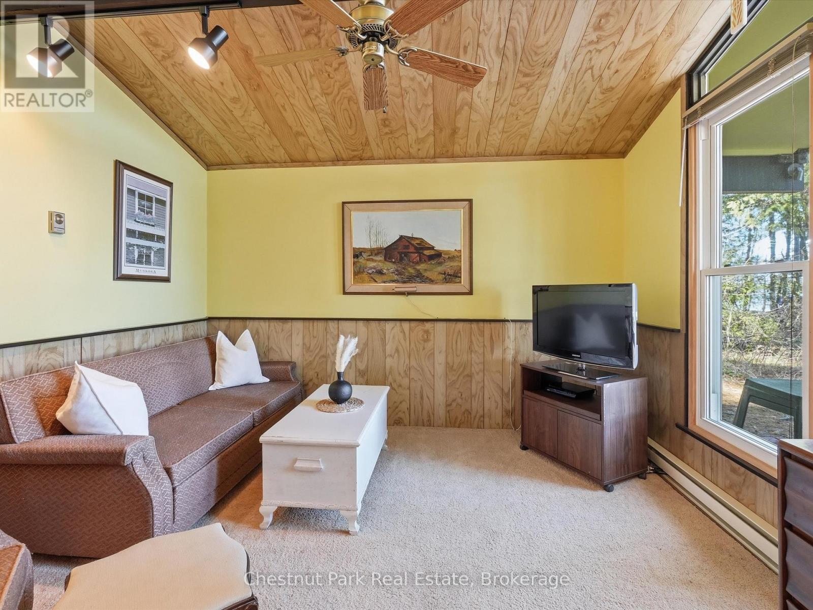 1087 GLENMOUNT ROAD - 21