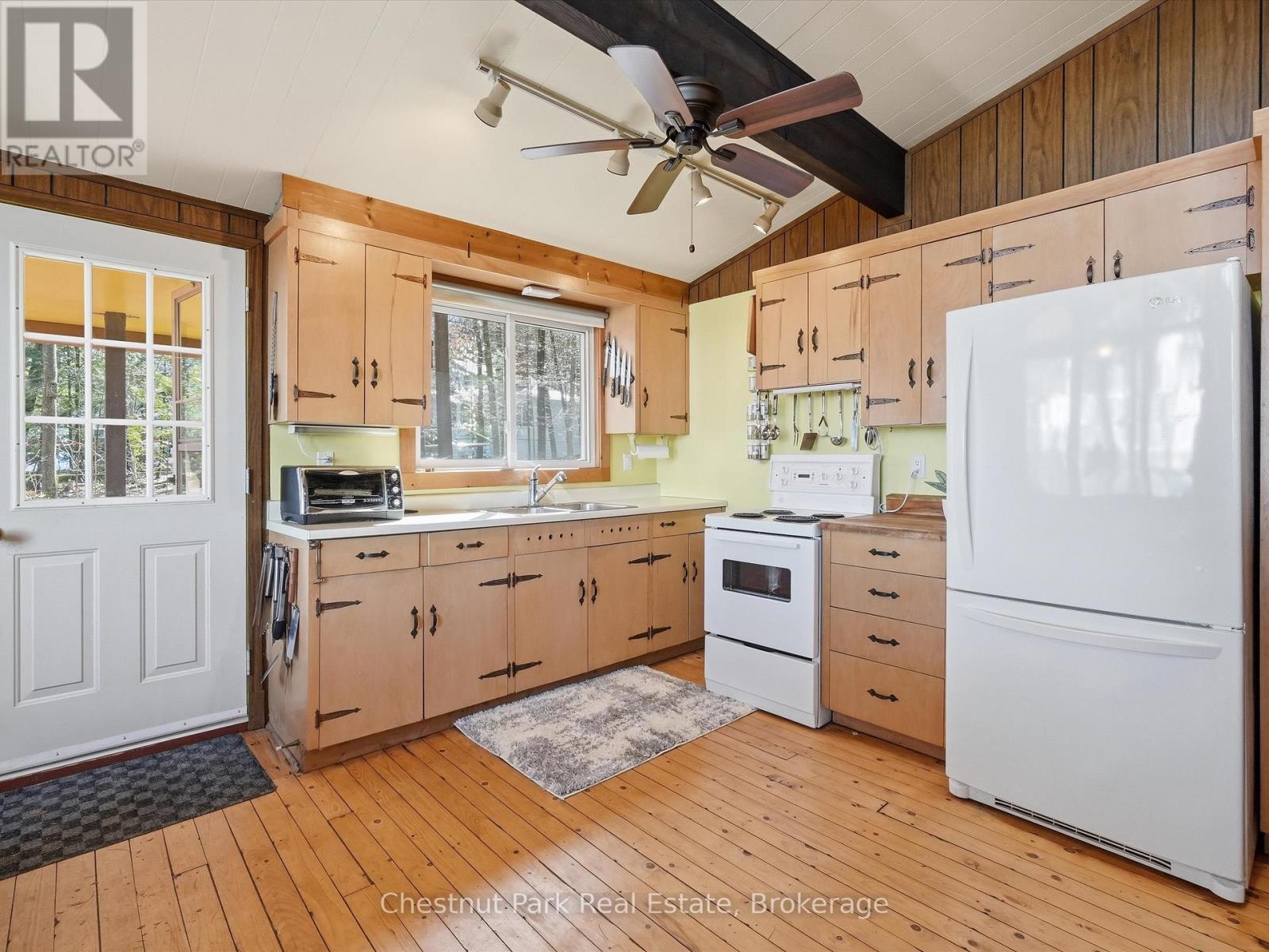 1087 GLENMOUNT ROAD - 10