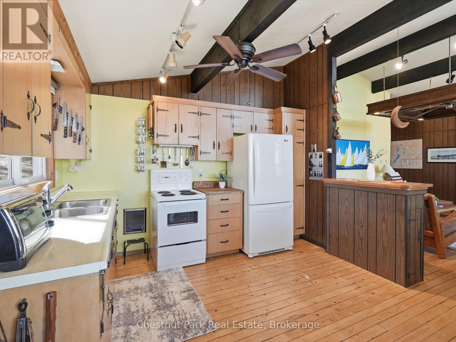 1087 GLENMOUNT ROAD - 5