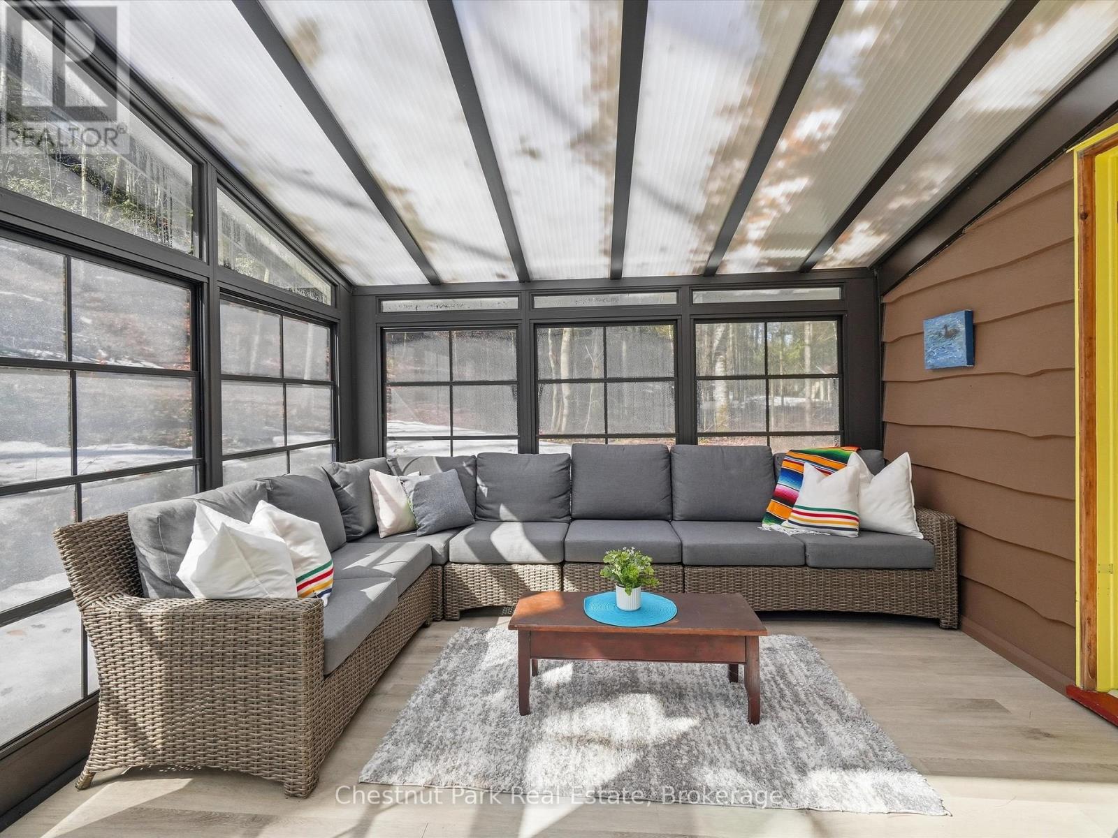 1087 GLENMOUNT ROAD - 32