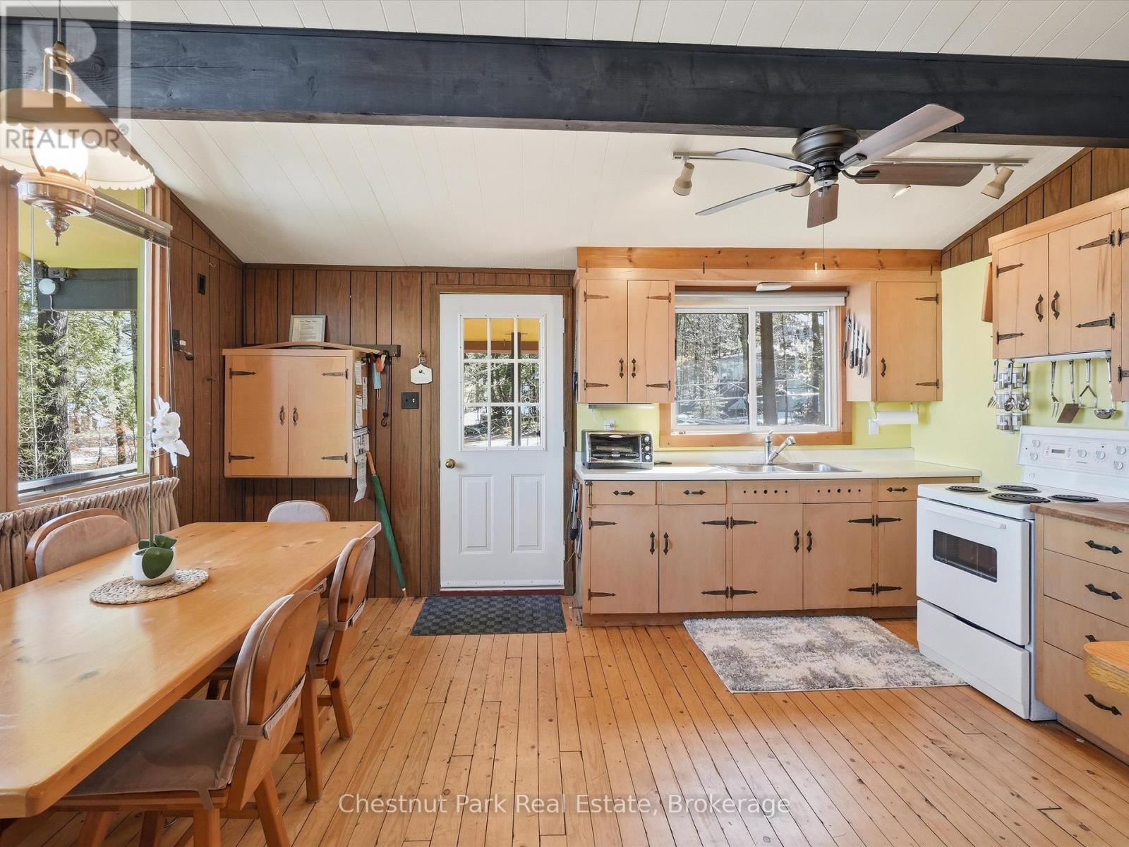 1087 GLENMOUNT ROAD - 6