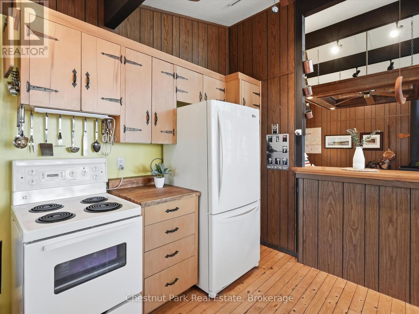 1087 GLENMOUNT ROAD - 9