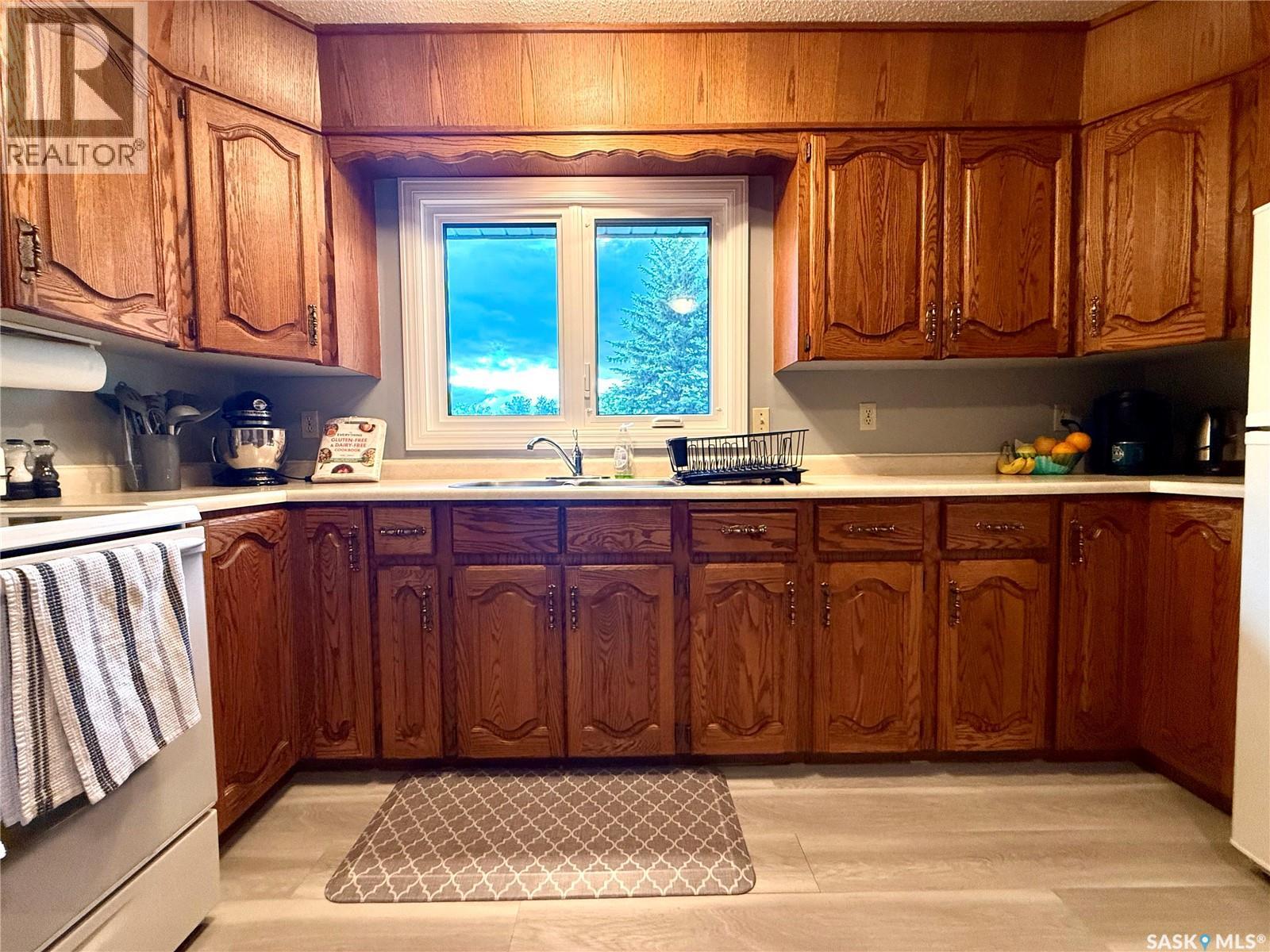 92 Redwood DRIVE — photo 11
