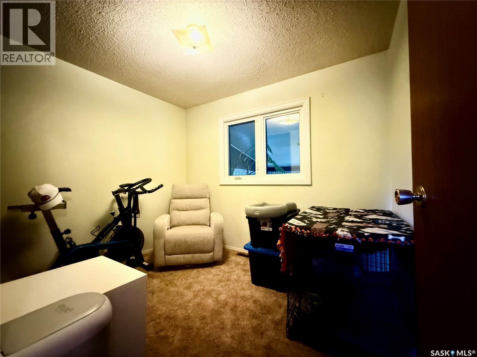 92 Redwood DRIVE — photo 16