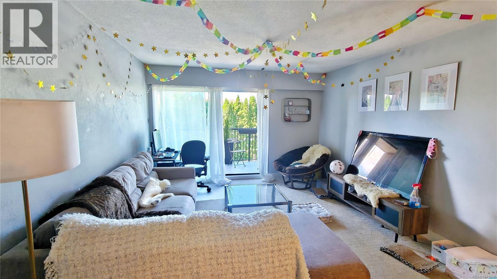 #217 1870 McKenzie Ave - 1