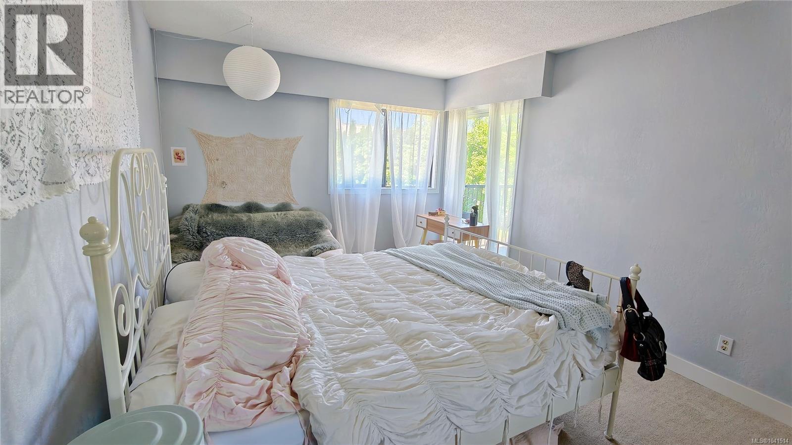 #217 1870 McKenzie Ave - 13