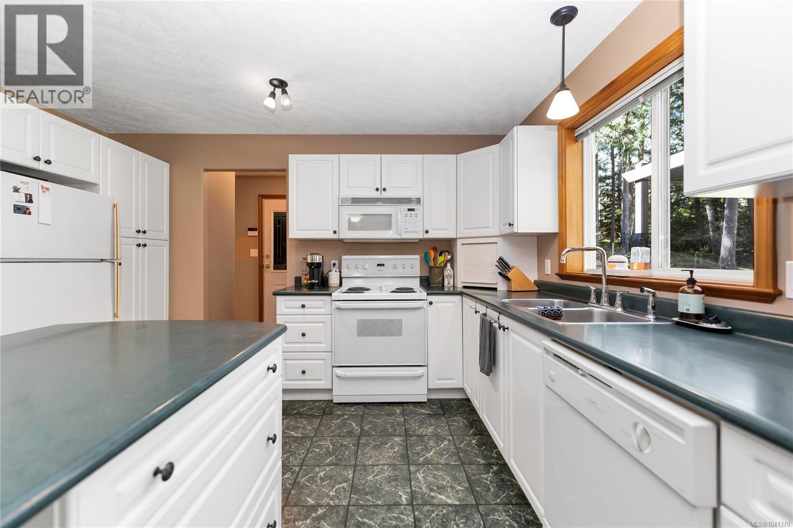 1850 Lakewood Rd - 6