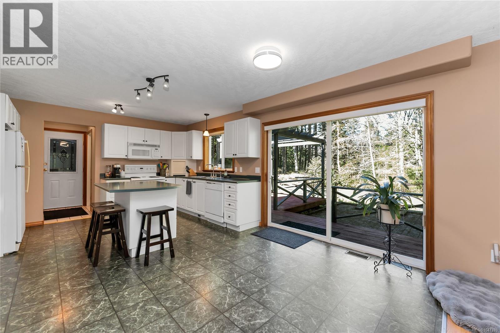 1850 Lakewood Rd - 8
