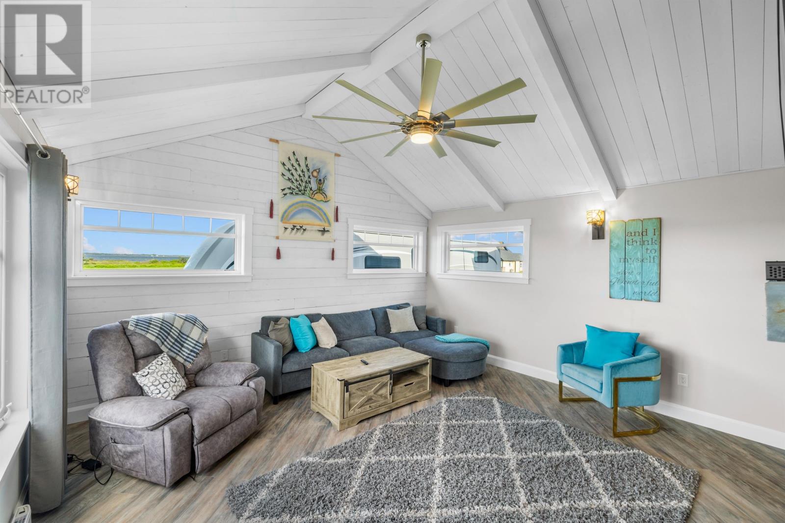 689 STRANG Road - 13